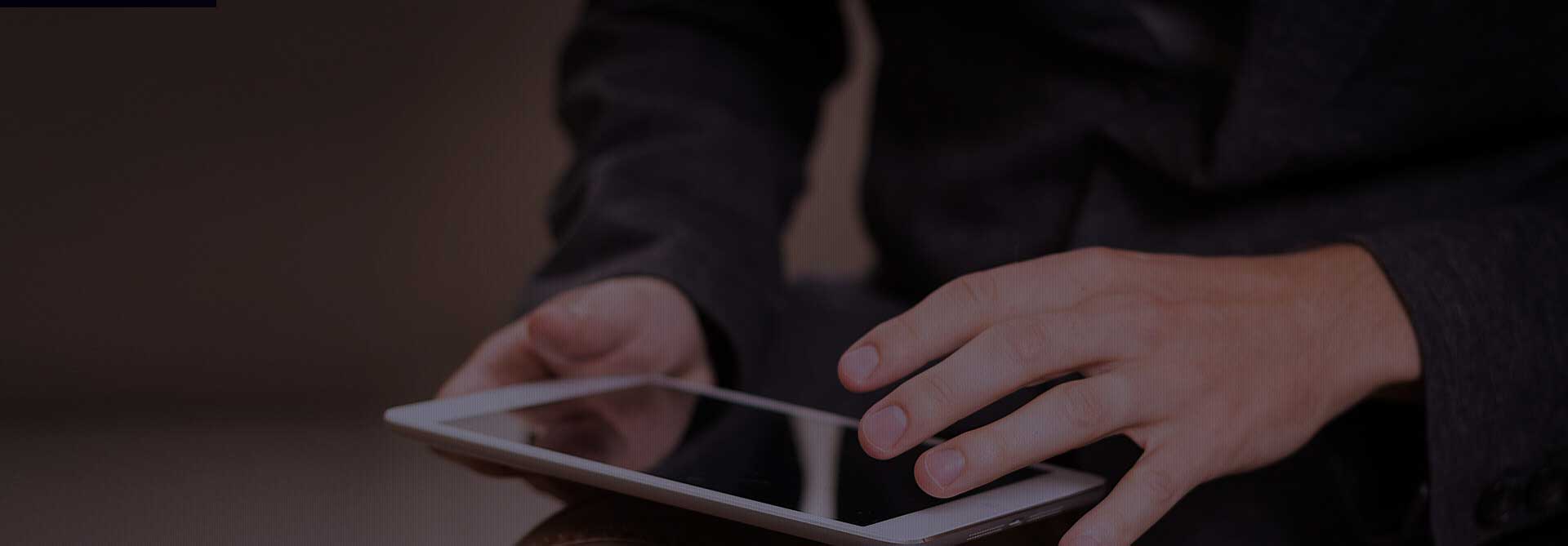 8年專注高端網(wǎng)站定制服務(wù)